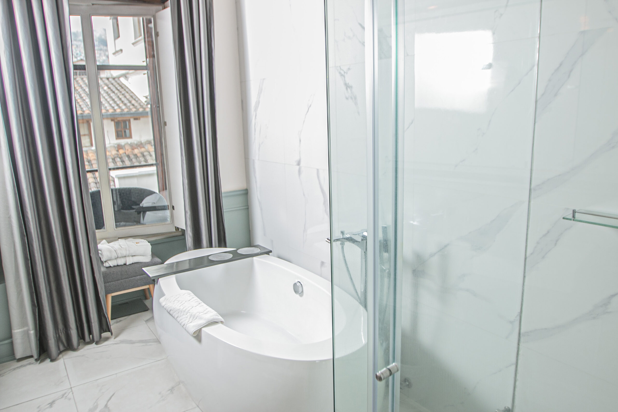 Contemporary Luxury Bathroom